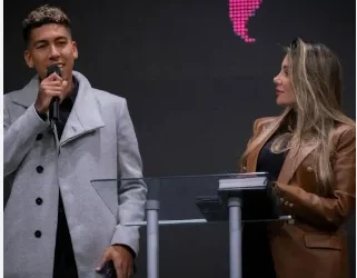 Former Liverpool Star Roberto Firmino and Wife Larissa Ordained as Pastors